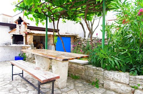 Photo 16 - Holiday Villa With Private Pool in Authentic Agricultural and Fishing Village Rakalj