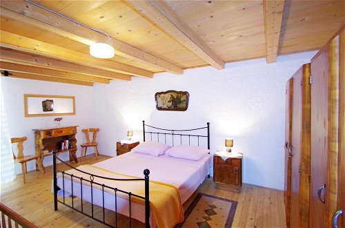 Photo 4 - Holiday Villa With Private Pool in Authentic Agricultural and Fishing Village Rakalj