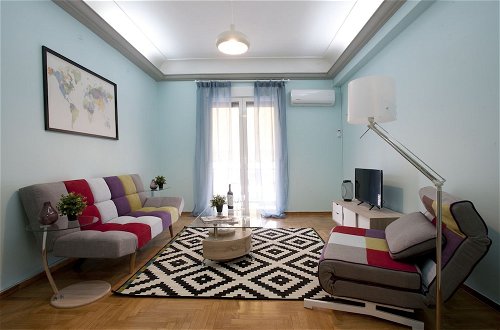Foto 8 - Modern Comfortable Apartment