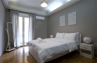 Foto 2 - Modern Comfortable Apartment