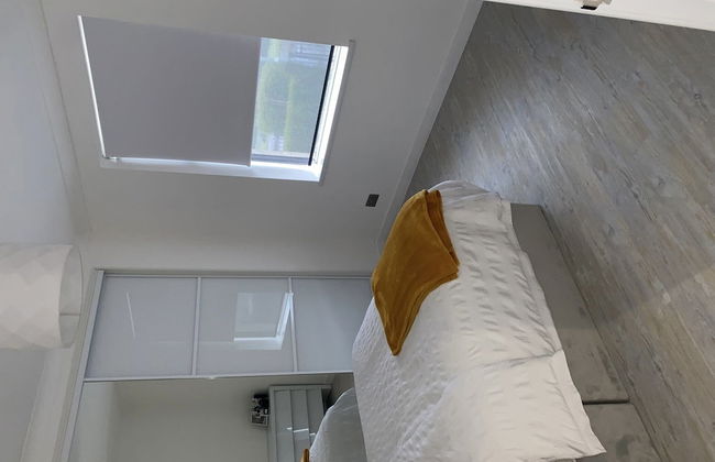 COP 26immaculate Newly Refurbished2 bed in Glasgow - Photo 2