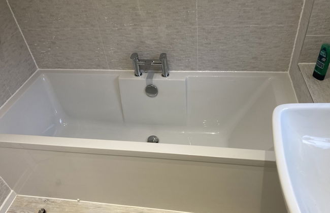COP 26immaculate Newly Refurbished2 bed in Glasgow - Photo 1