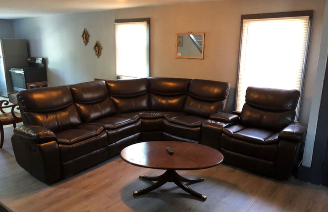 The 540 With Private Yard & Parking, Near Falls & Casino by Niagara Hospitality - Foto 9