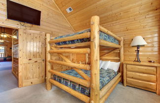 Photo 3 - Moonlight Lodge