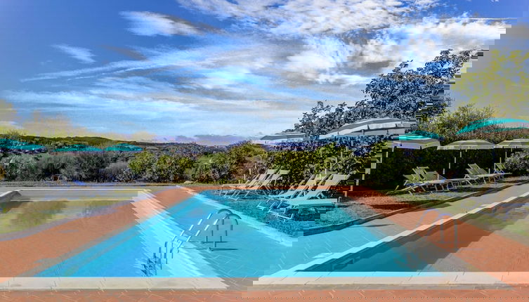Foto 1 - Countryside Holiday Home in Gambassi Terme With Garden