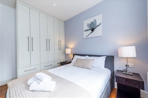 Photo 2 - Executive Apartments in Central London Euston FREE WiFi by City Stay Aparts