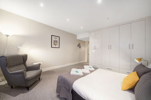 Photo 8 - Executive Apartments in Central London Euston FREE WiFi by City Stay Aparts