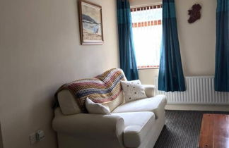 Photo 2 - Central 2 Bed Apartment Above Great Derry Pub