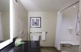 Photo 3 - Holiday Inn Washington Capitol - Natl Mall, an IHG Hotel