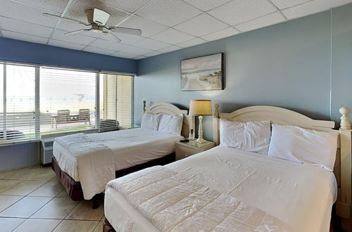 Photo 2 - Continental Condominiums by Southern Vacation Rentals II