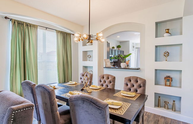 Themed 7 Bedroom Villa, 12 Min to Disney, Resort Access - Foto 10