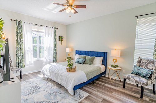 Photo 5 - Themed 7 Bedroom Villa, 12 Min to Disney, Resort Access
