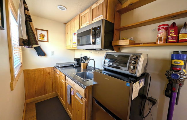 Yellowstone's Treasure Cabins - Foto 70