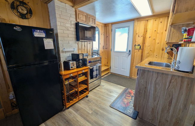 Yellowstone's Treasure Cabins - Foto 67