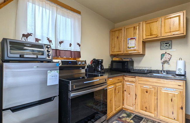 Yellowstone's Treasure Cabins - Foto 60