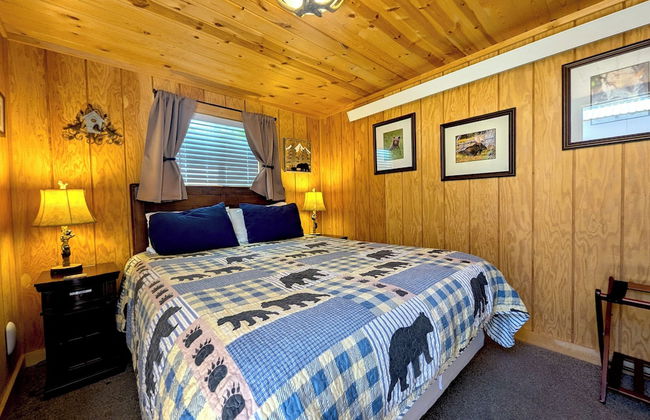 Yellowstone's Treasure Cabins - Foto 46