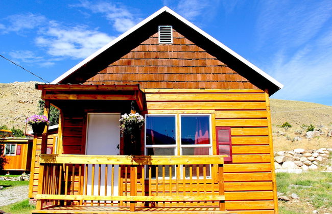 Yellowstone's Treasure Cabins - Foto 3
