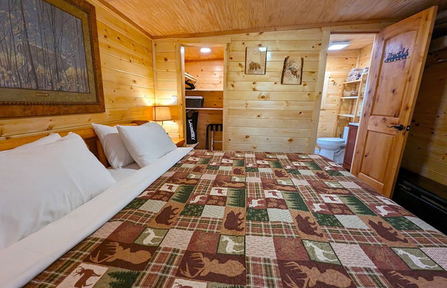 Yellowstone's Treasure Cabins - Foto 31