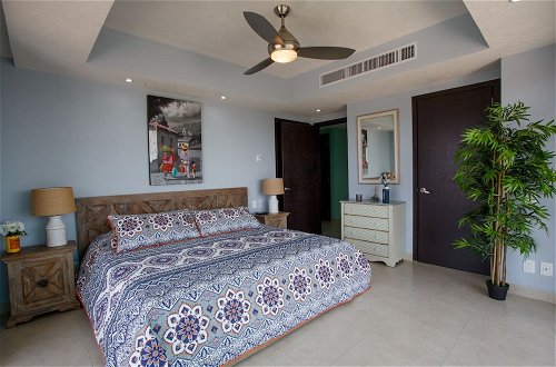 Foto 2 - Oceanview 2 Bedroom Condo With Balconies