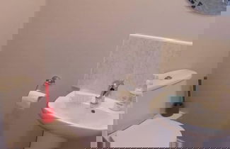 Foto 9 - Beautiful Two Bedroom Apartment