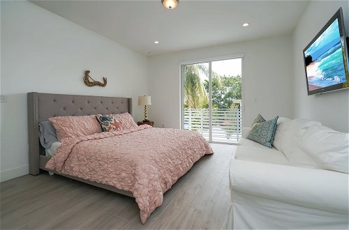 Photo 2 - 4BR Pool Townhome Duplex by Jos17