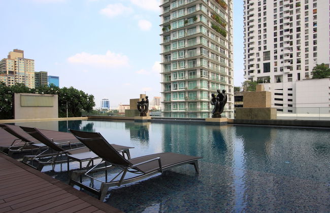 IVY THONGLOR 55 - Foto 1