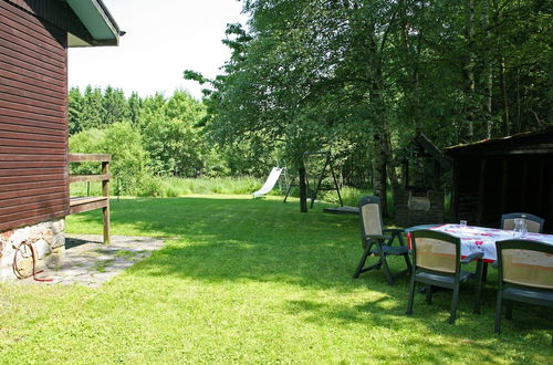 Foto 20 - Spacious Chalet With Private Garden in Waimes