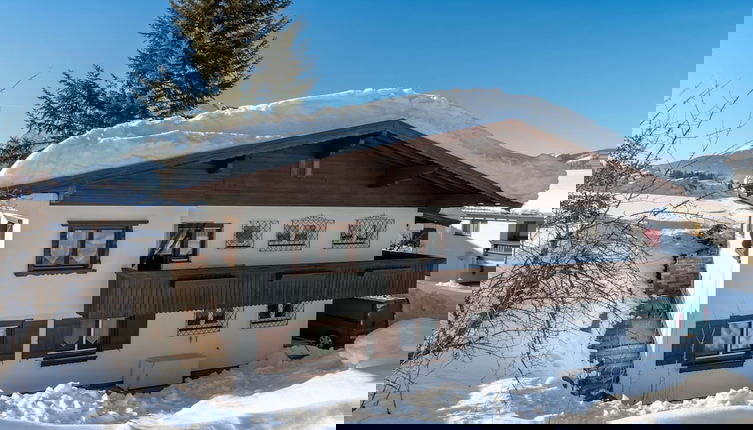 Foto 1 - Spacious Holiday Home in Sankt Johann near Ski Area