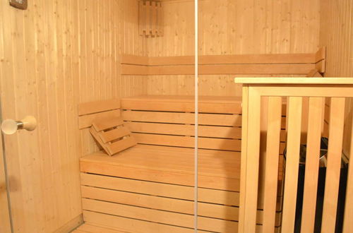 Photo 19 - Heritage Holiday Home in Gedinne With Sauna