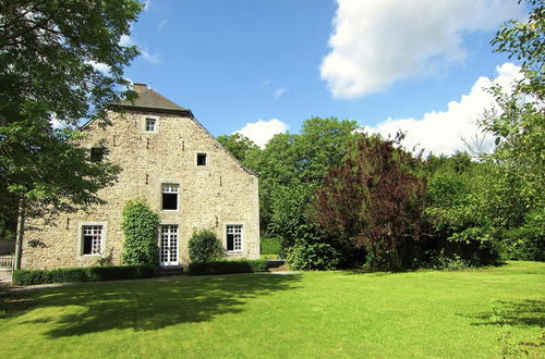 Photo 41 - Lavish Holiday Home in Forrieres With Sauna