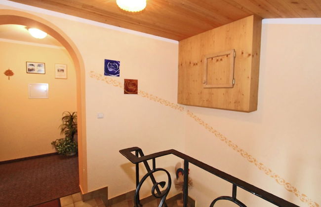 Quaint Apartment in Finkenberg near Ski Lift - Photo 16