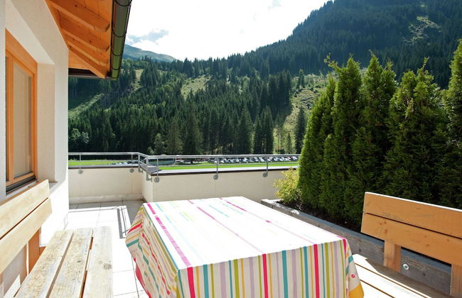 Chalet in Saalbach Near Ski Lift - Foto 14