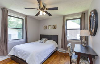 Photo 3 - Charming Nashville Cottage - 12 min downtown