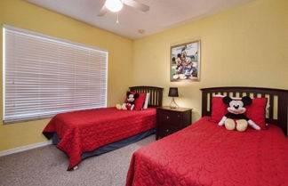 Photo 2 - Great location 4Bed 3bth Townhouse with kids themed room