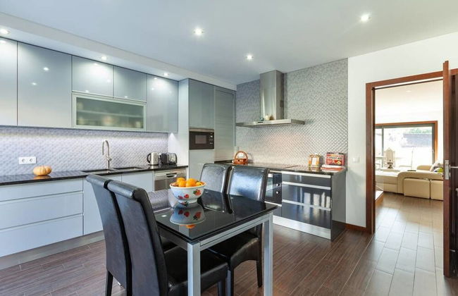 Private Modern Home, Fully Equipped, Near Historic Braga Centre - Foto 15