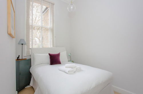 Foto 3 - Stylish 2 Bedroom Apartment in Affluent Earls Court
