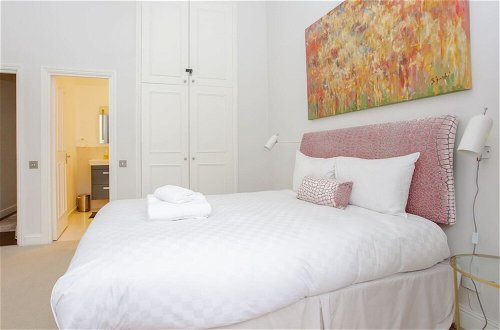 Foto 5 - Stylish 2 Bedroom Apartment in Affluent Earls Court