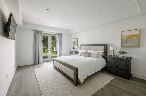 Photo 5 - Luxury Dream House!! Sleeps 16 - On Golf Course