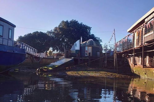 Photo 44 - Cosy and Inviting Waterside Luxury Yurt