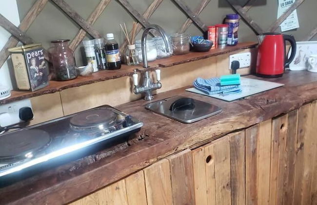 Bembridge Harbour Yurt - Log Burner - Wifi - Foto 8