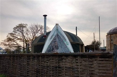 Foto 47 - Cosy and Inviting Waterside Luxury Yurt