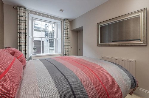 Photo 1 - Super Central Luxury Edinburgh Apartment