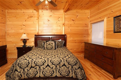 Foto 4 - Majestic Mountain Pool Lodge - Seven Bedroom Cabin