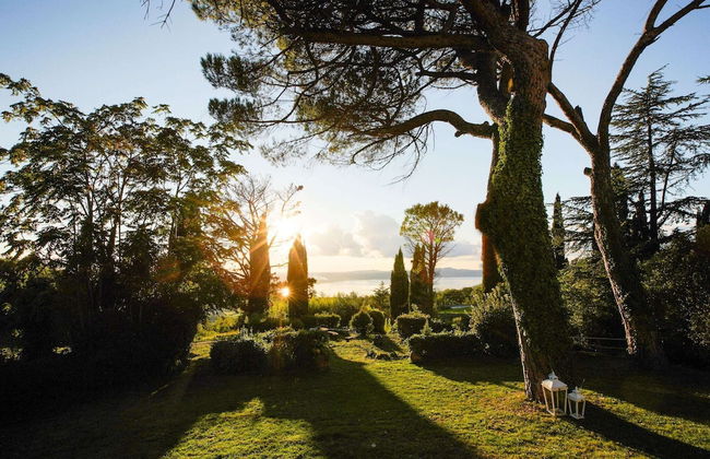 Elegant Countryside Villa - Photo 26
