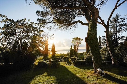 Photo 30 - Belvilla by OYO Exquisite Villa With Garden