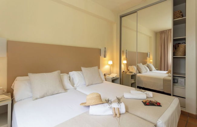 Aparthotel Ciutat de Palol - Foto 12
