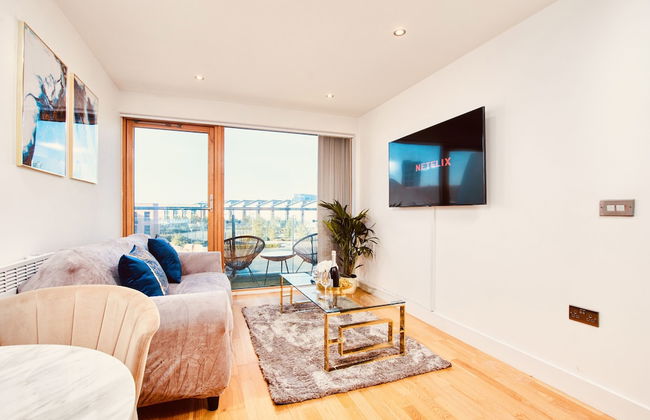 Deluxe City Centre Apt Balcony & View & Free Parking - Foto 26