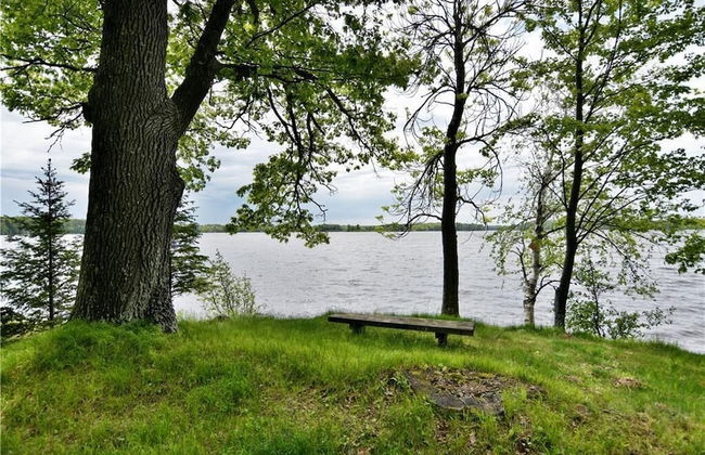 Two Bear Lodge on Lost Land Lake - Foto 13