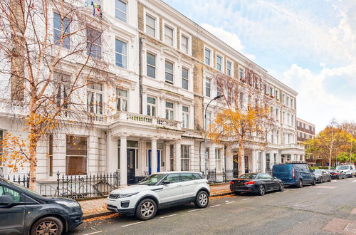 Photo 25 - Colourful West Kensington Home Close to Earls Court