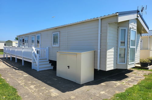 Foto 19 - Remarkable 2-bed Lodge in Clacton-on-sea